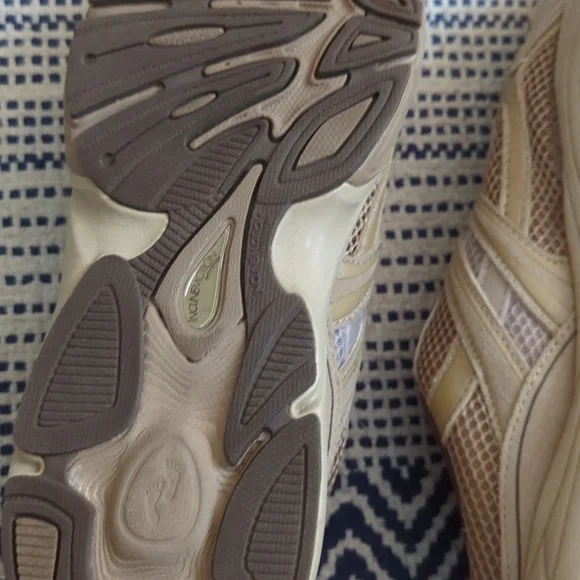 Slip on sneakers - Picture 5 of 9